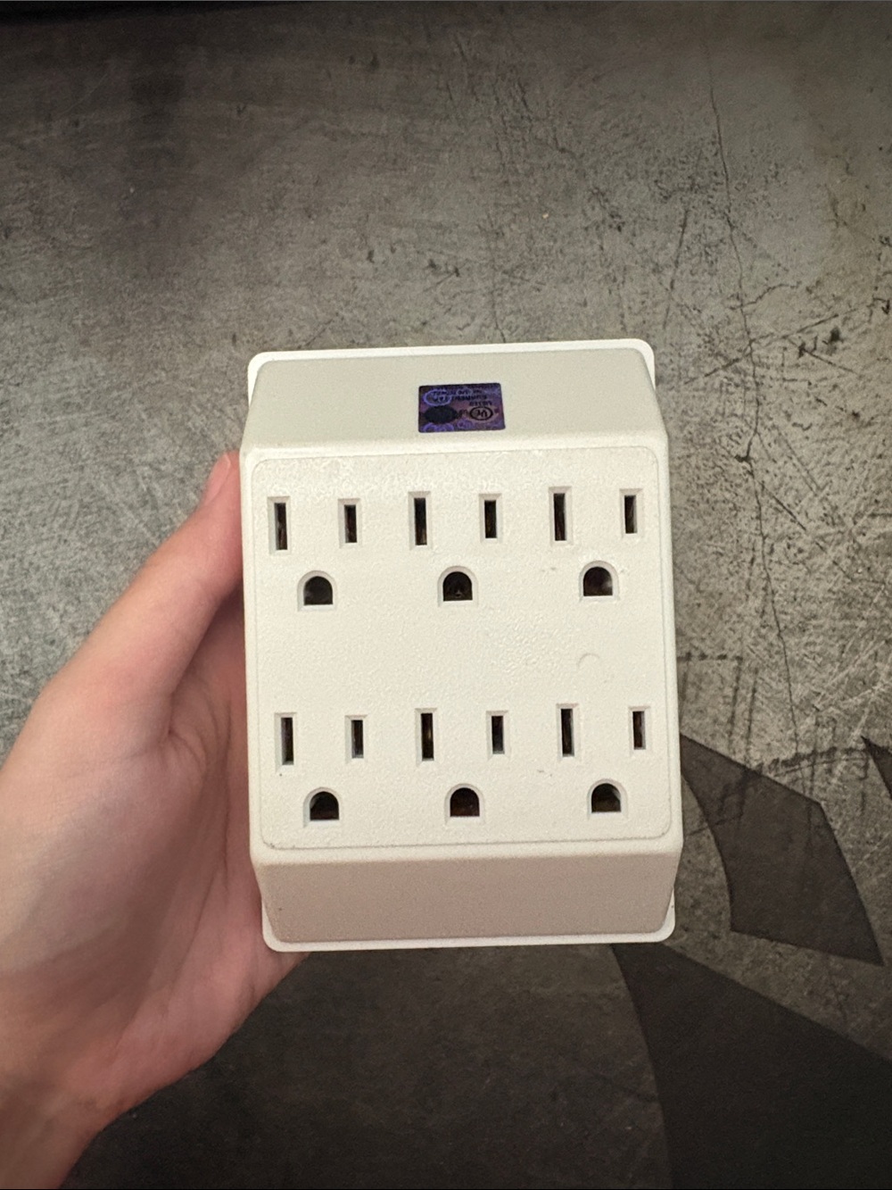 White 6-Outlet Power Tap Surge Adapter